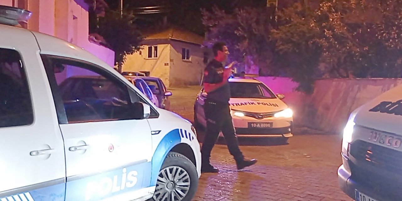 Edremit’te hırsızlar zoru görünce motosikleti bırakıp kaçtı