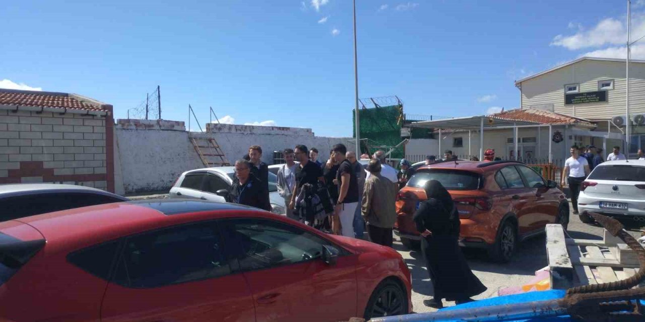 Marmara’da botta sürüklenip kaybolan 4 kişi bulundu: Rus bayraklı gemiye sığınmışlar