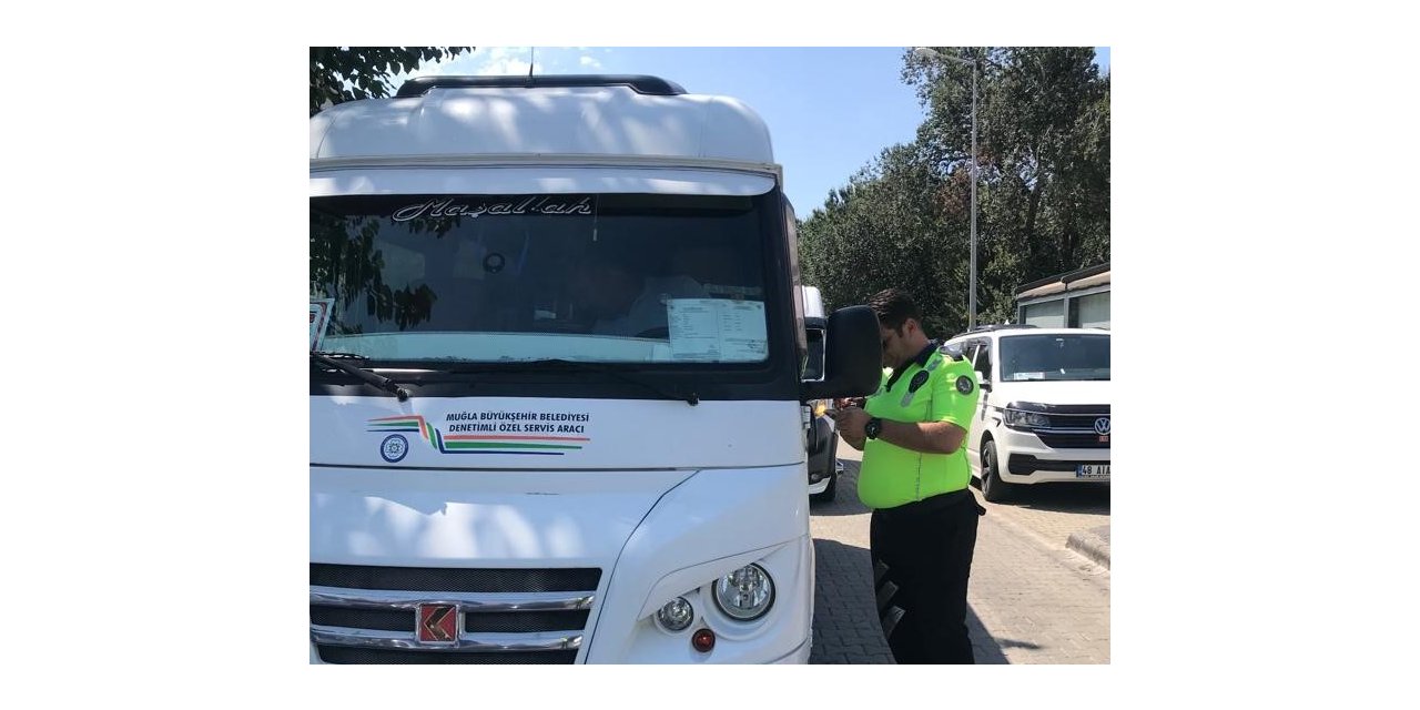 Marmaris’te trafik ekipleri okul servislerini denetledi