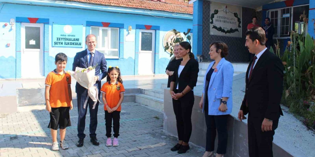 Köyceğiz Kaymakamı Maslak, öğrencilerin heyecanına ortak oldu