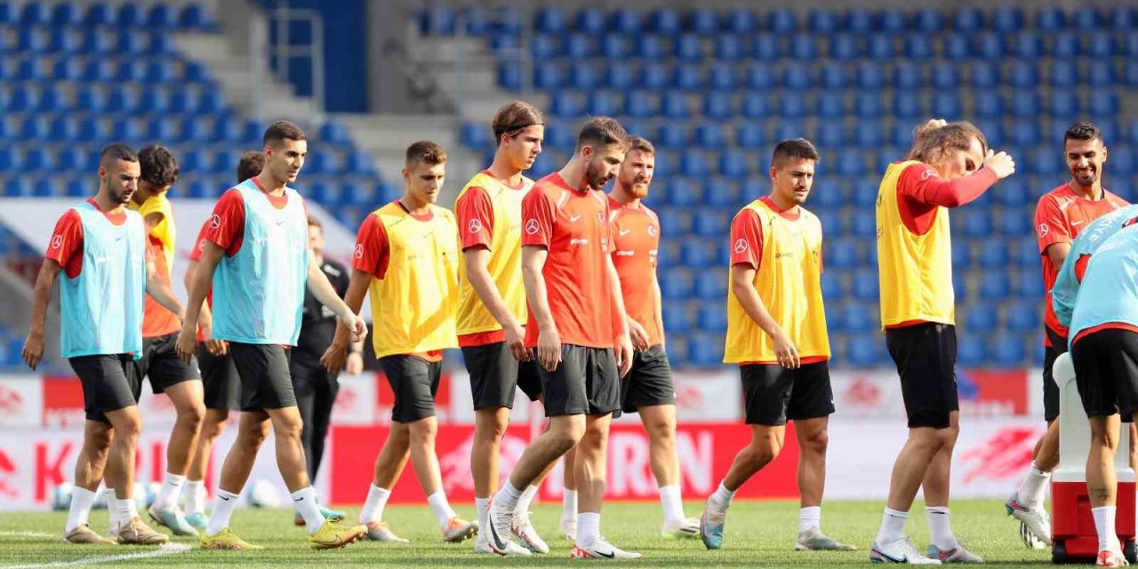 A Milli Takım, Japonya maçı hazırlıklarını tamamladı