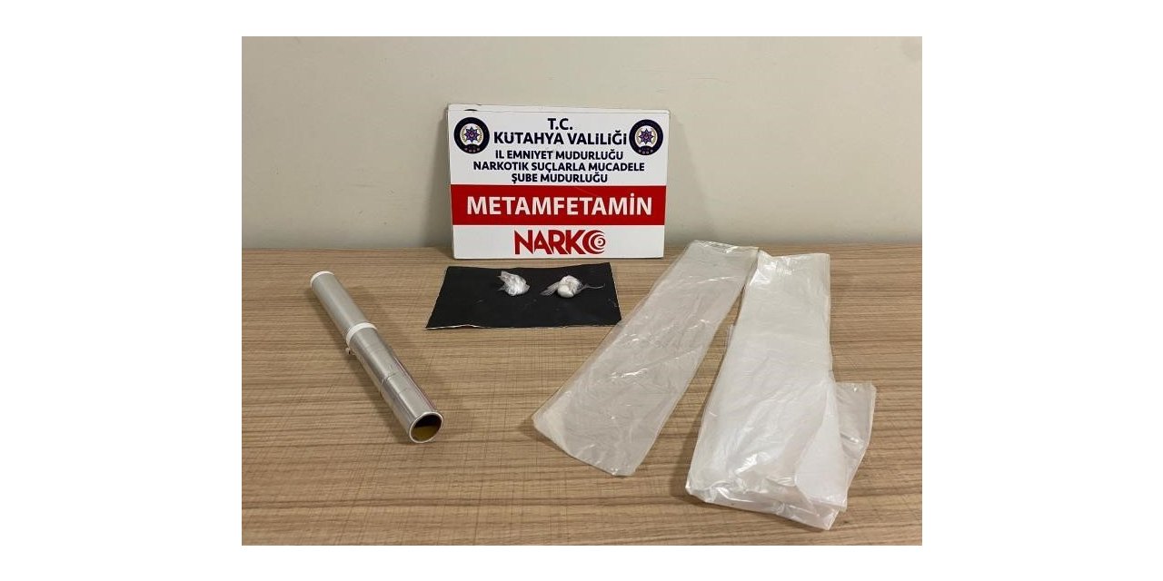 Kütahya’da suçüstü yakalanan uyuşturucu satıcısı tutuklandı