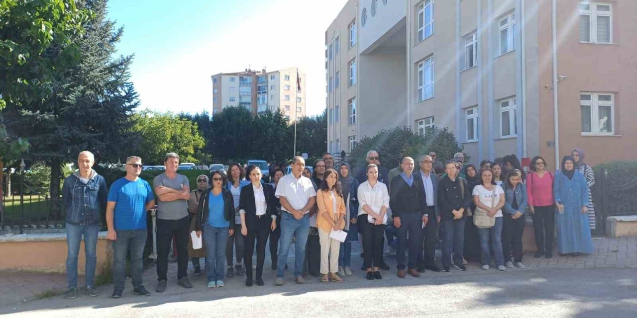 Okulların açılmasıyla beraber alınan yıkım kararlarına velilerden tepki