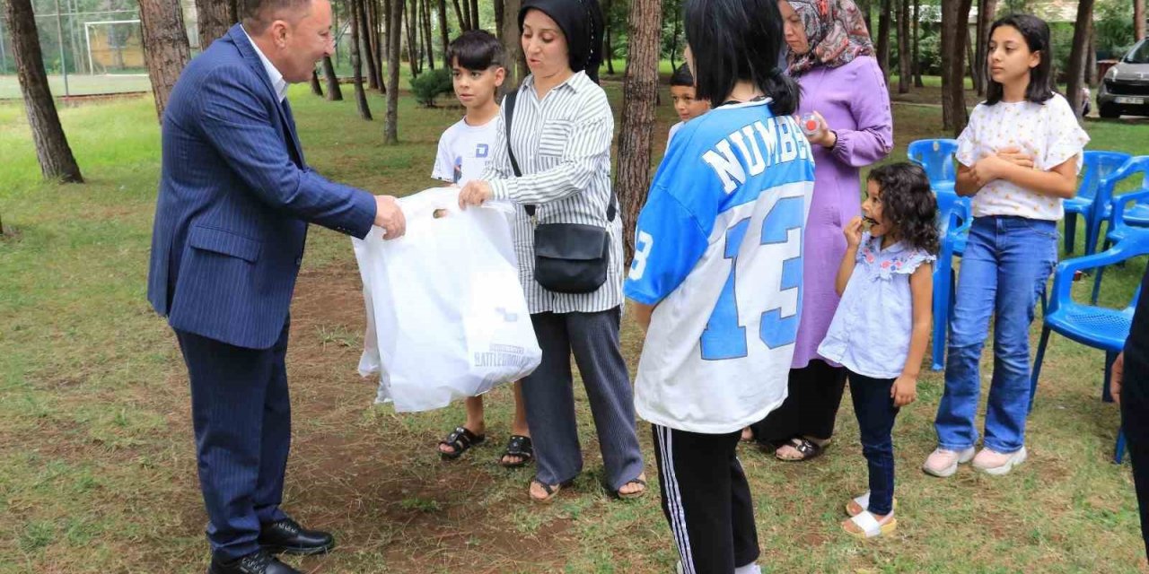 Bağlar Belediyesinden öğrencilere eğitim desteği