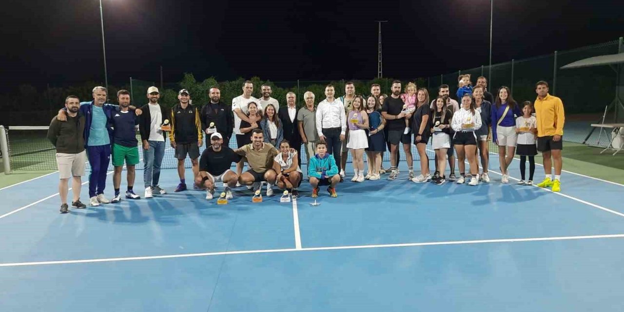 Salihli’de kurtuluş günü anısına turnuva