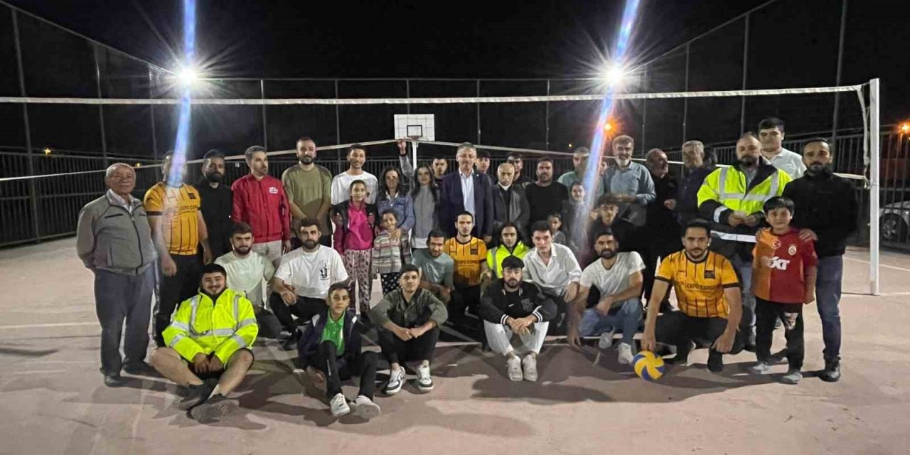 Sakaltutan Mahallesi’nde dostluk ve spor bir arada