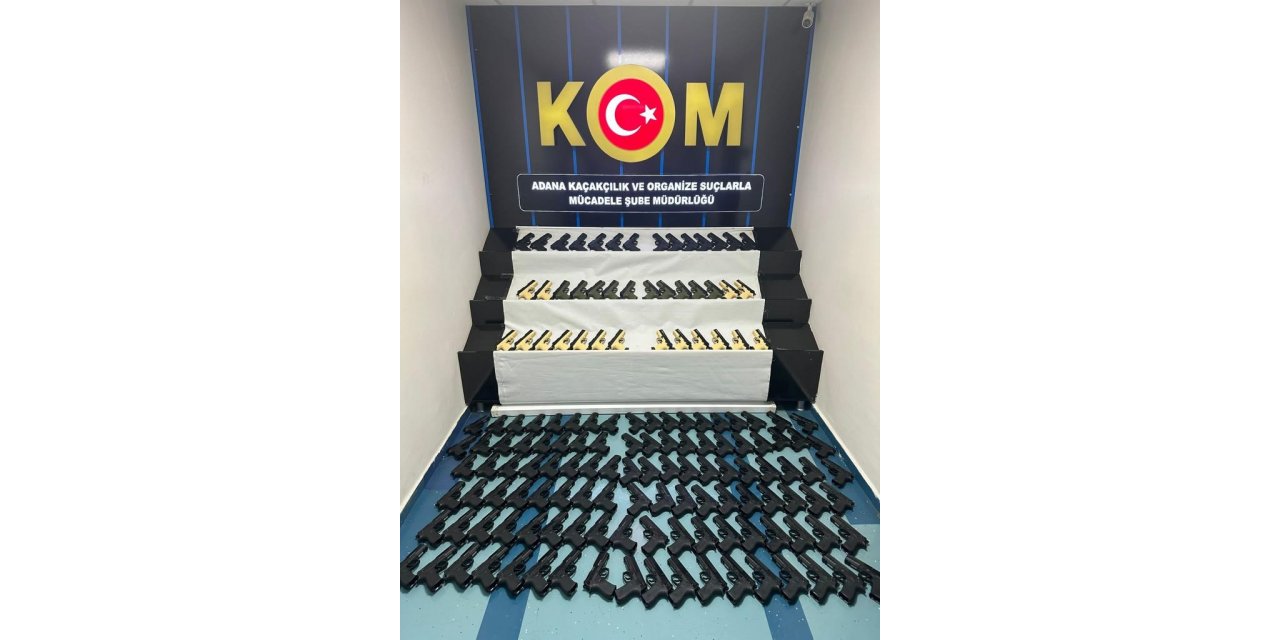 Adana polisinden silah atölyesine operasyon: 45 adet satışa hazır ruhsatsız tabanca ele geçirildi
