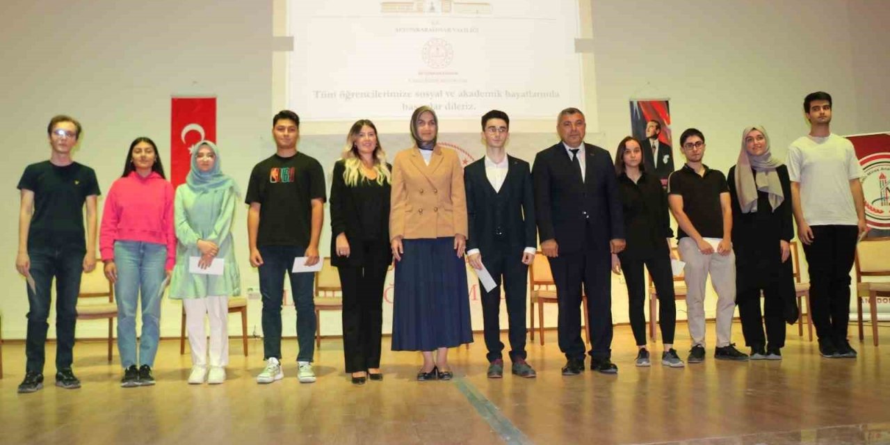 YKS’de ilk bin sıralamasına giren öğrenciler tecrübelerini paylaştı