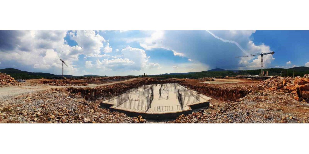 TOKİ Menteşe 3. etap sosyal konutların temel inşaatı tamamlanıyor