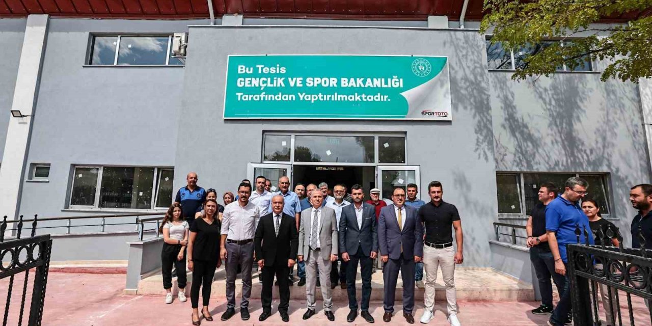 Çardak Kapalı Spor Salonu ve Gençlik Merkezi tamamlandı