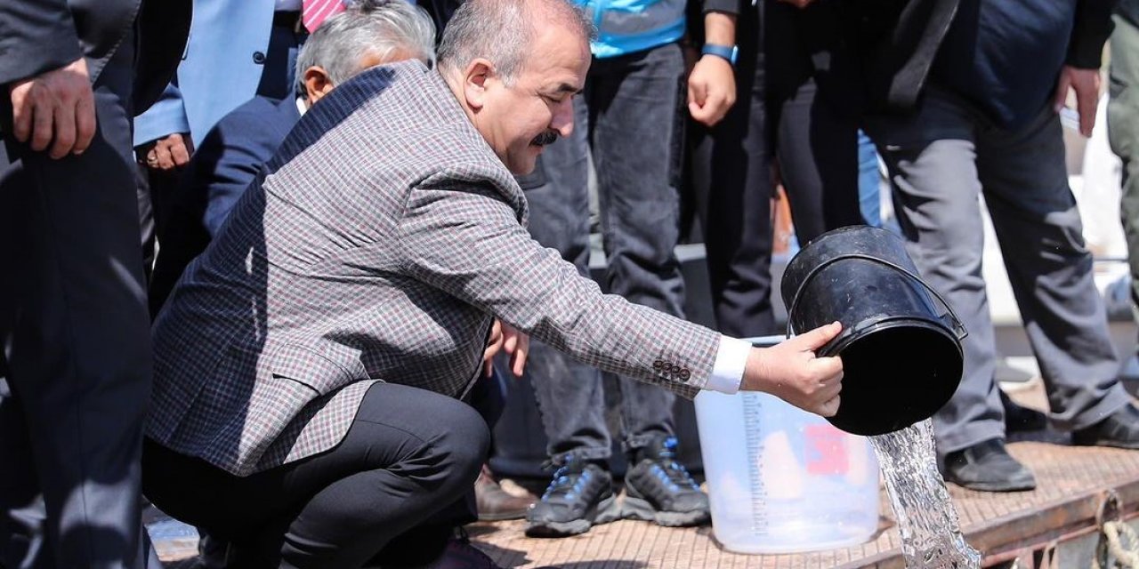 800 bin yavru sazan balığı suyla buluşturuldu