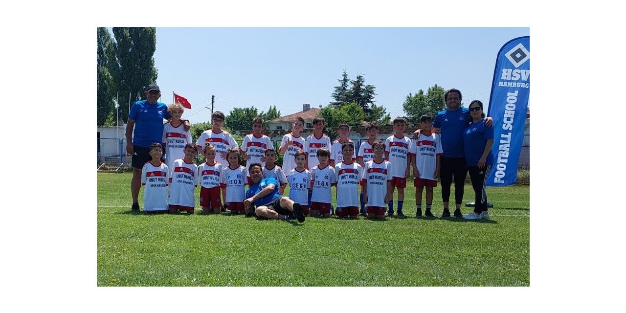 Söğütlü minik futbol yeteneği Almanya’ya gidiyor