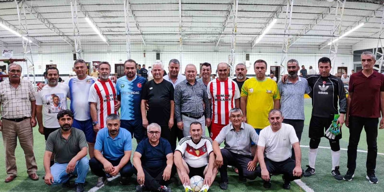 Akkışlalılar topbaşı Yaptı