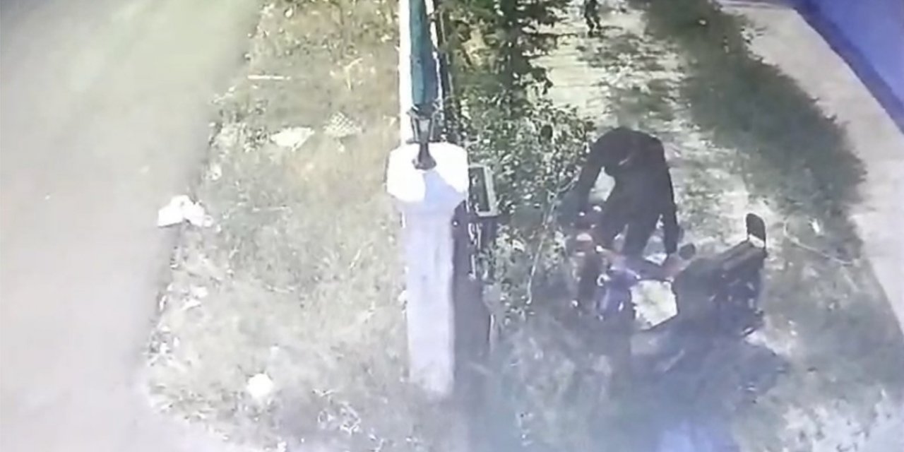 Elektrikli motosikletin çalınma anı kamerada