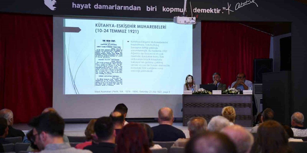 Tepebaşı’nda Cumhuriyet ve Eskişehir konferansı