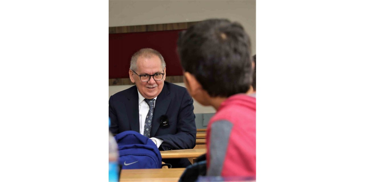 İhtiyaç sahibi öğrencilere 2,2 milyon lira nakdi destek