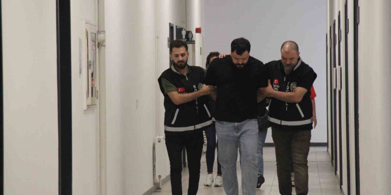 Kanlı pusunun ardından cephanelik çıktı : Cinayet zanlısı 3 yıl sonra yakalandı