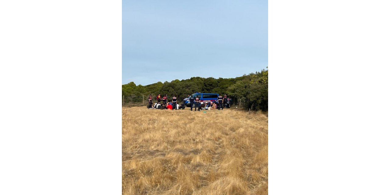 Çanakkale’de minibüste 34 kaçak göçmen yakalandı