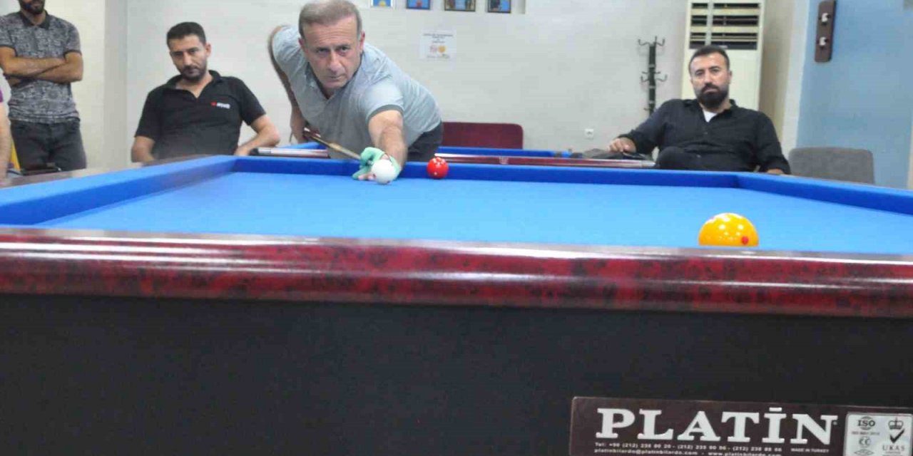 Şırnak’ta 3 bant bilardo il birinciliği turnuvası yapıldı