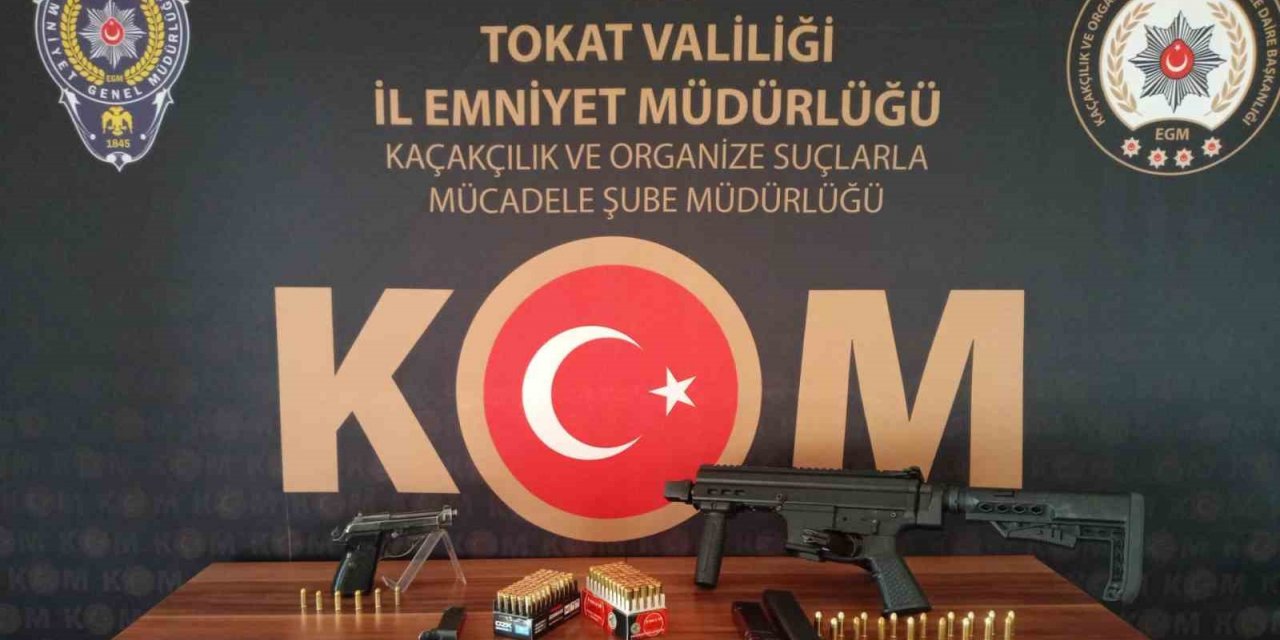 Tokat’ta aracın içinden uzun namlulu silah çıktı