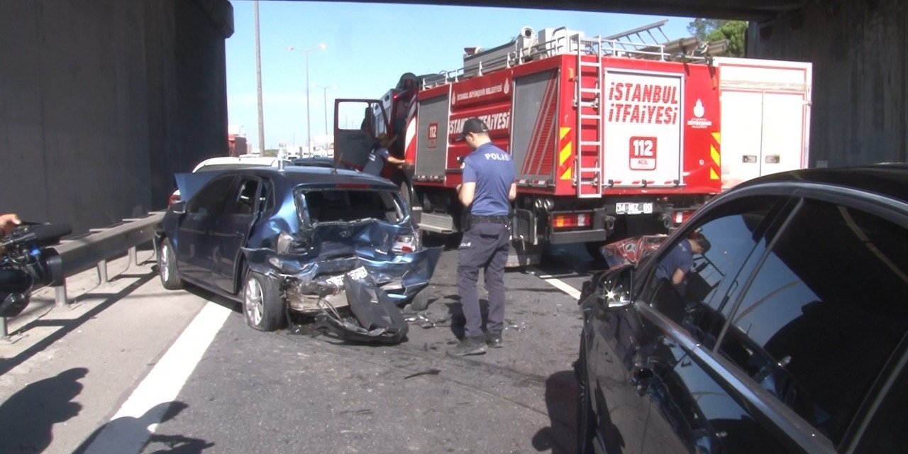 TEM’de zincirleme kaza: 2 yaralı