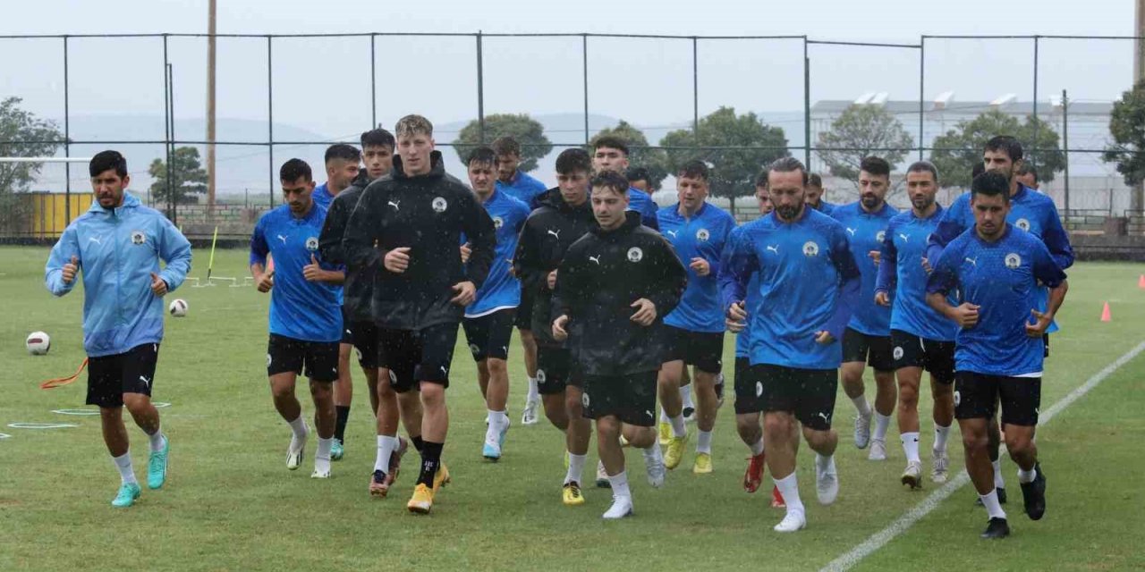 Menemen FK, çıkış arıyor