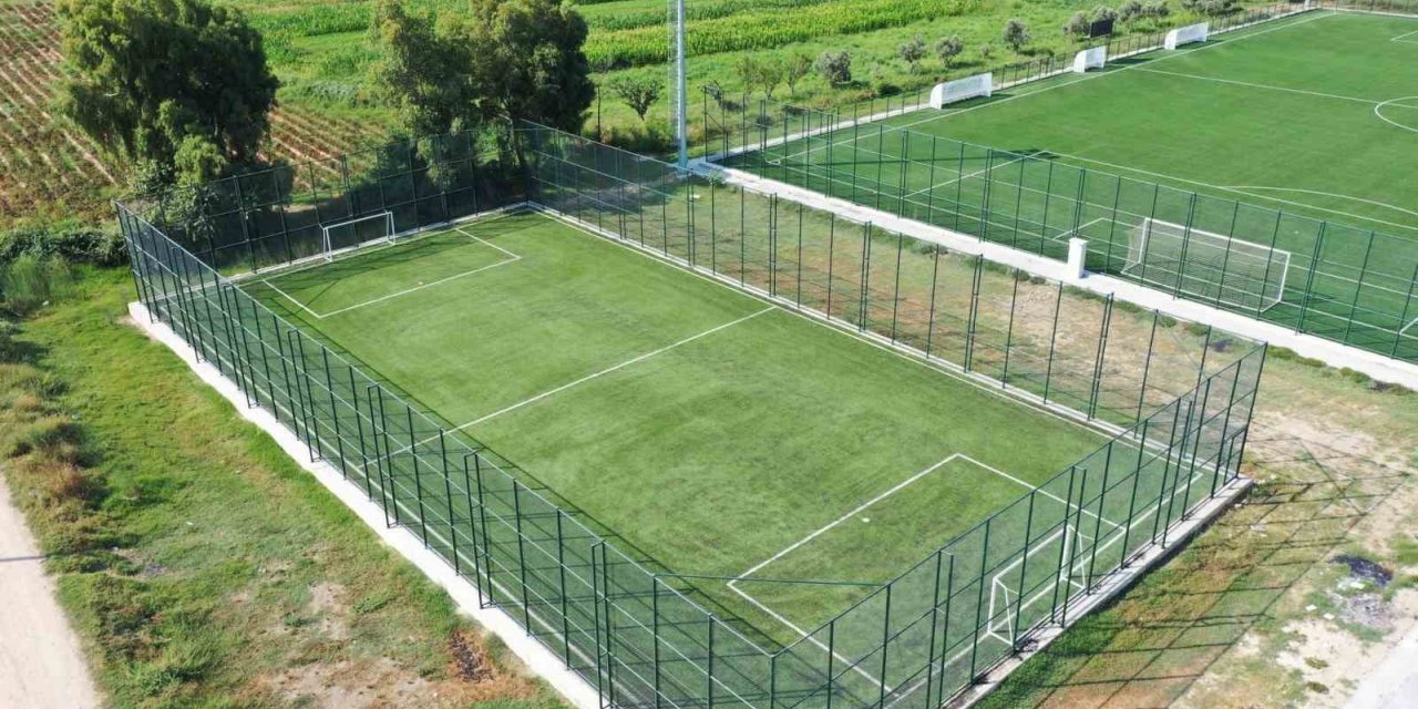 Kardeşköy Futbol Sahası hizmete hazır