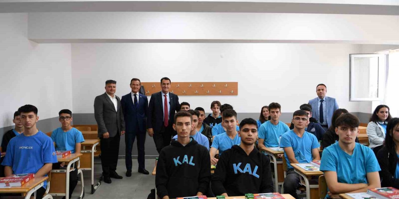 Başkan Dündar eğitime destek