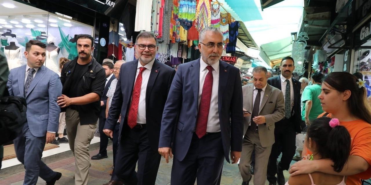 Bakan Işıkhan, İzmir esnafıyla buluştu