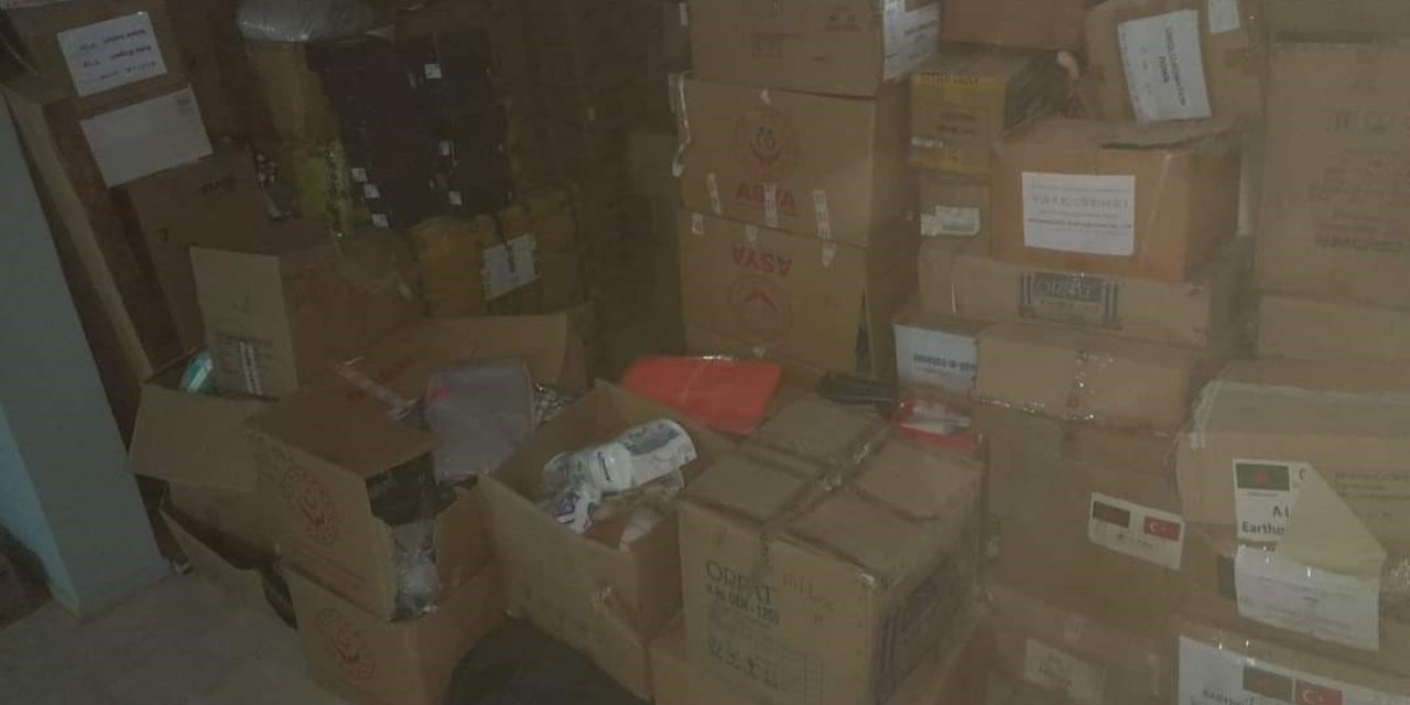 Deprem yardımlarını stoklayıp satan 1 şahıs gözaltına alındı