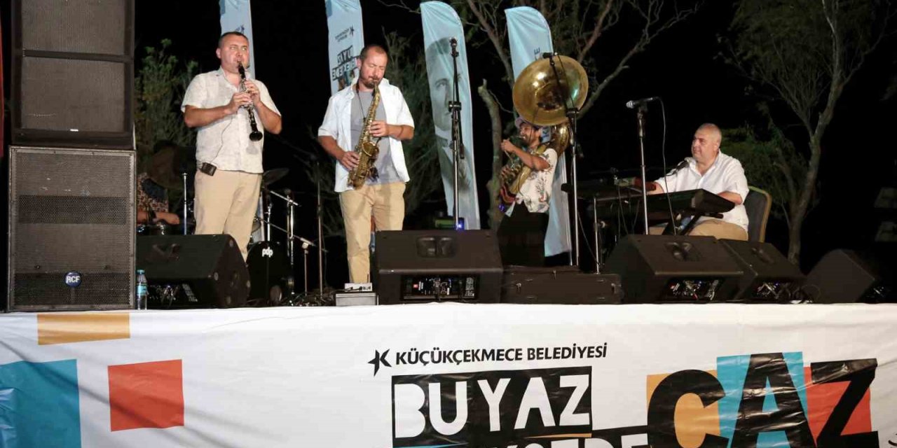Küçükçekmeceli sanatseverlere doğanın kucağında caz keyfi