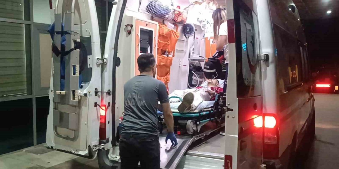 İki grup arasında bıçaklı kavga: 1 yaralı