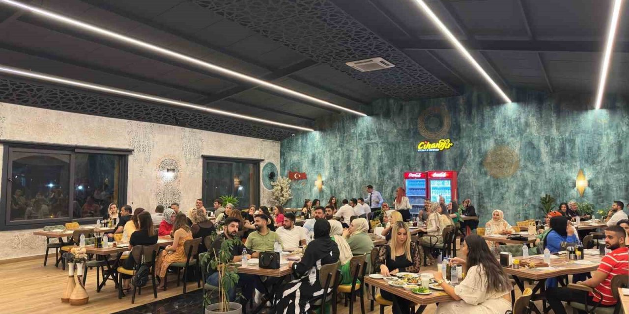 Cihangir Kebap’ta ‘Sıra Gecesi’ düzenlendi