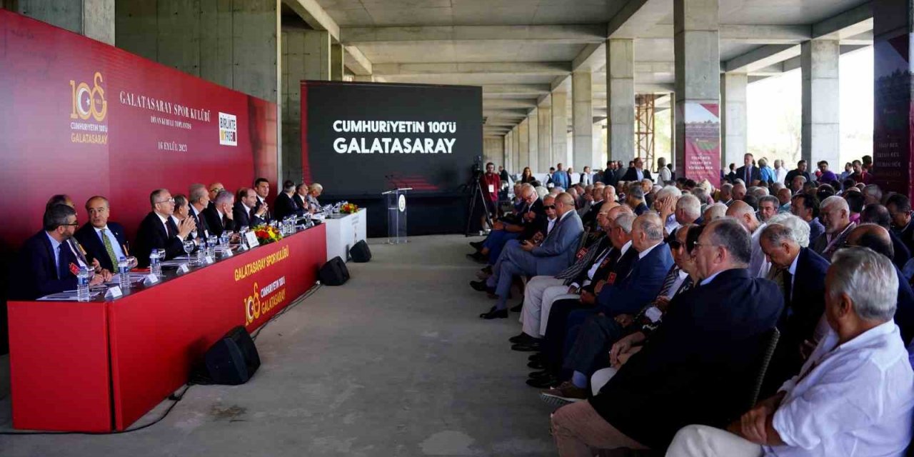 Galatasaray’da eylül ayı olağan divan kurulu toplantısı yapıldı