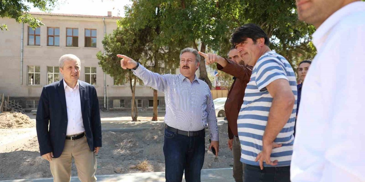 Şehrin kalbinde 6 bin metrekare yeşil bir yaşam adası kuruluyor