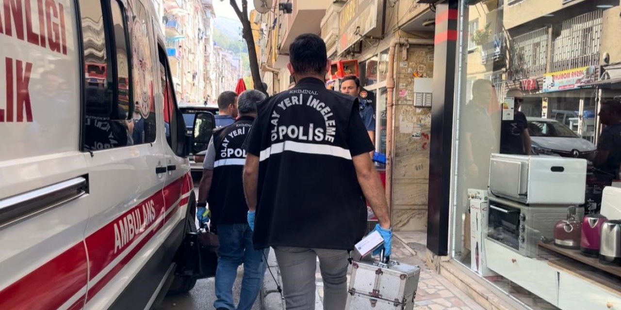 Kıskançlık dehşetinde iki kişinin cenazeleri adli tıp morguna kaldırıldı