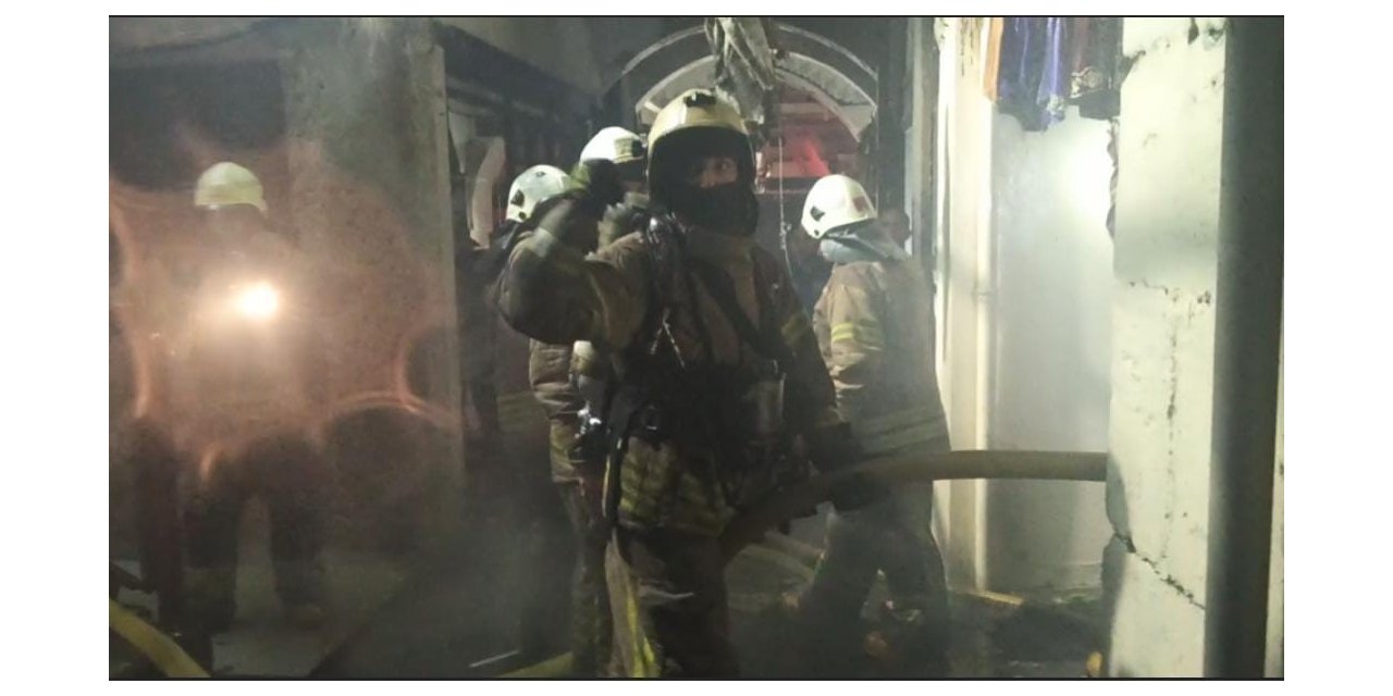 Kapalıçarşı’da çıkan yangın söndürüldü