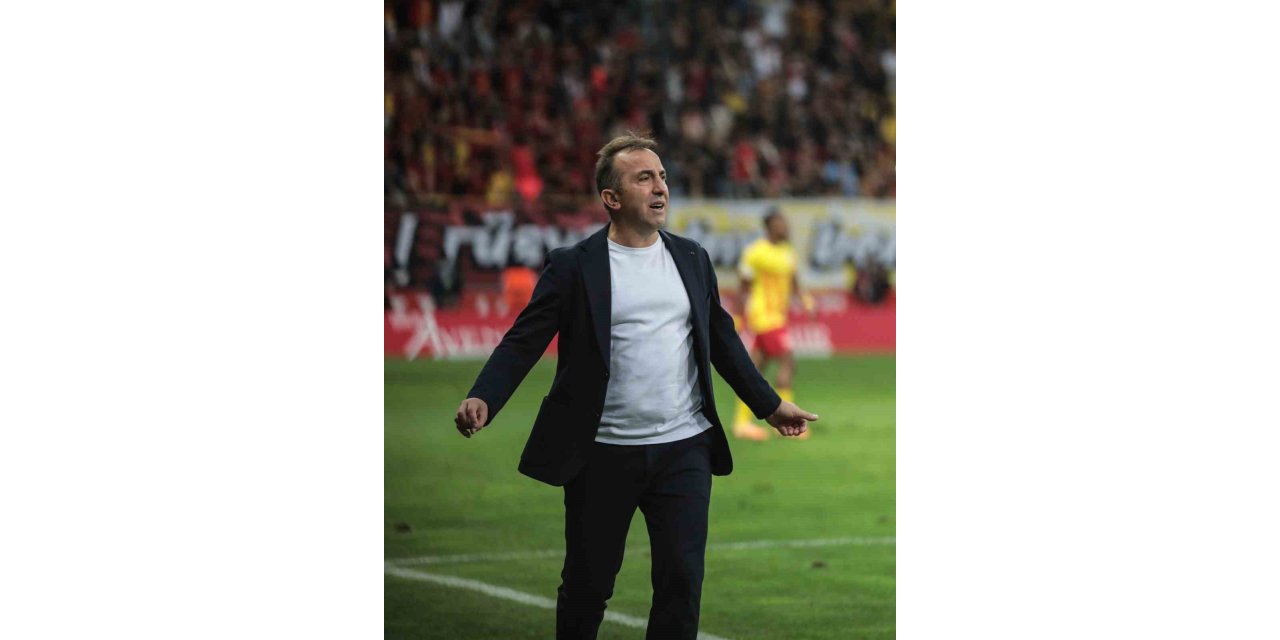 Recep Uçar ilk maçında galibiyetle ayrıldı