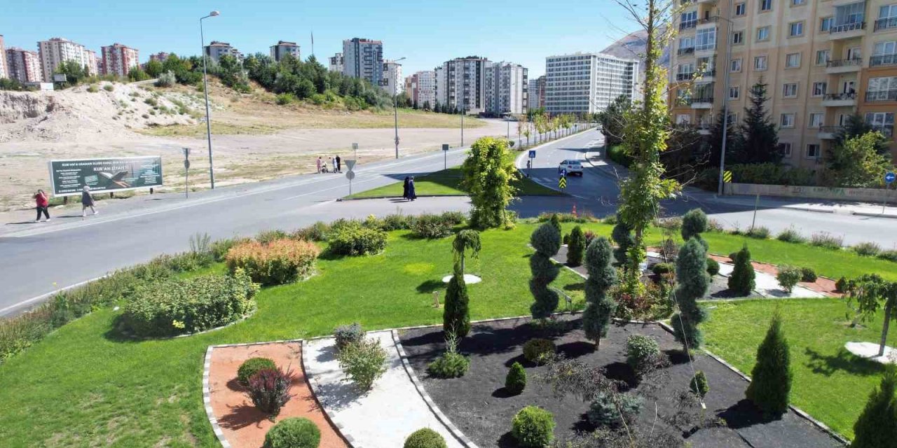 Sonbaharda yeşilin her tonu Talas’ta