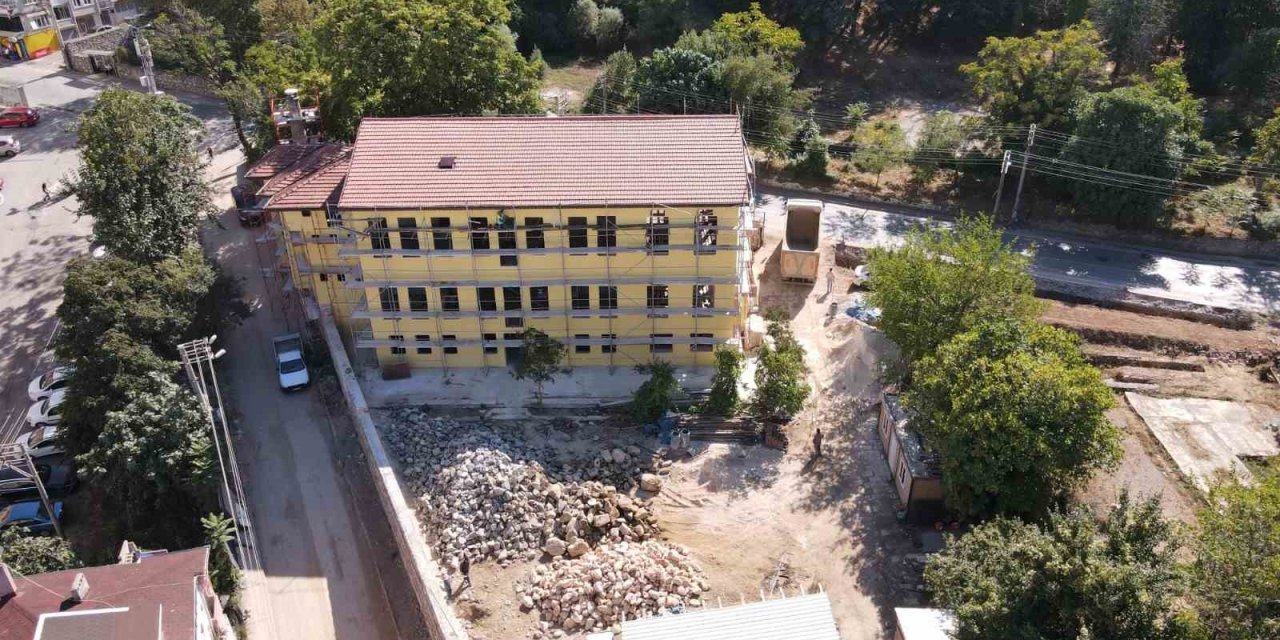 Yıldırım tarihi ayağa kaldırıyor