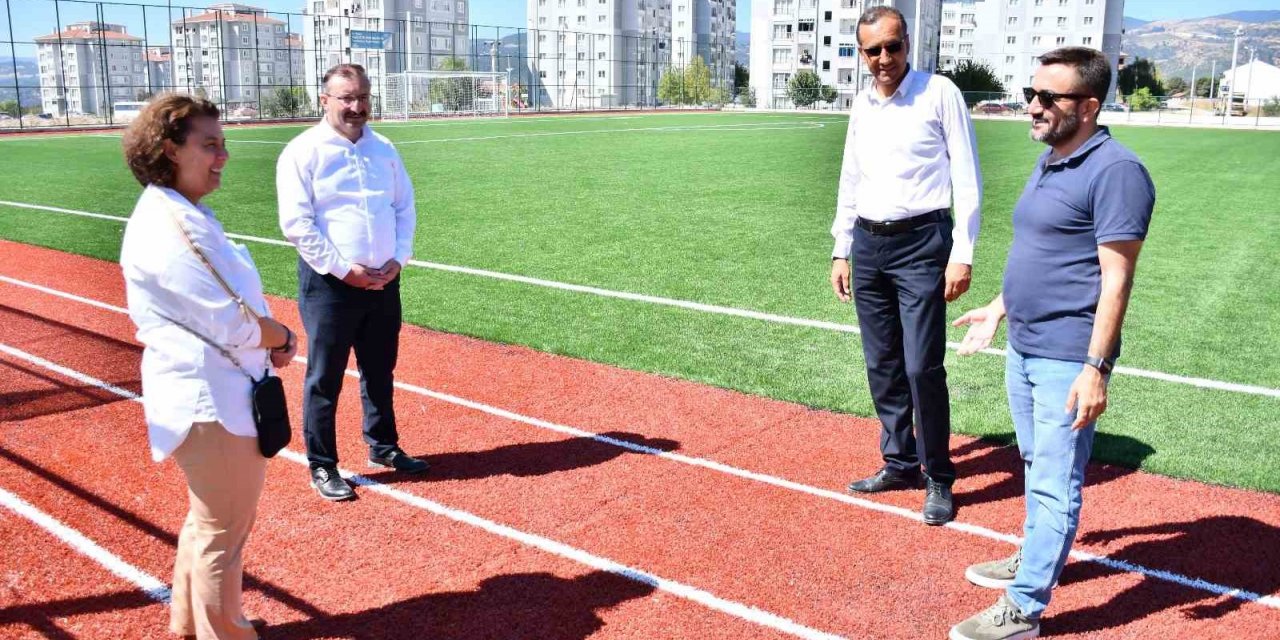 Gençlik ve Spor İl Müdürlüğü Emet’teki spor tesislerinde incelemelerde bulundu