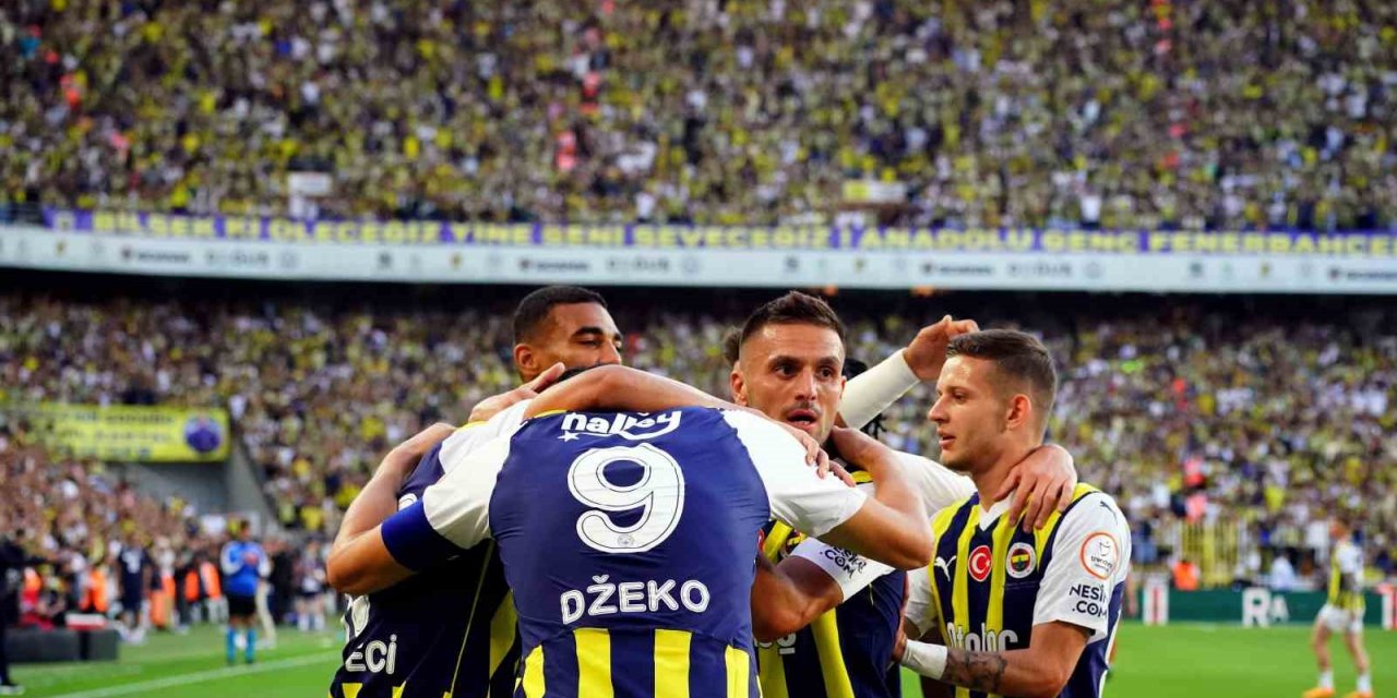 Fenerbahçe, Süper Lig’de 4’te 4 ile devam ediyor