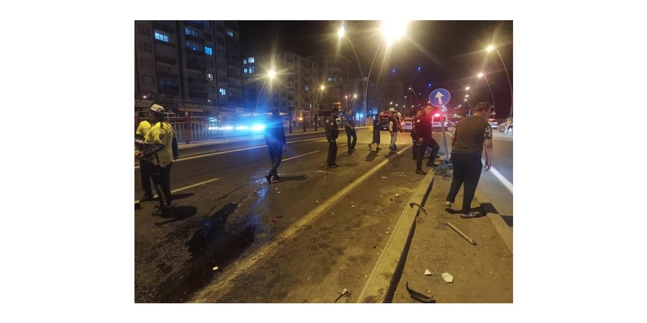 Kaza yapan aracı gören abla kardeşini aradı