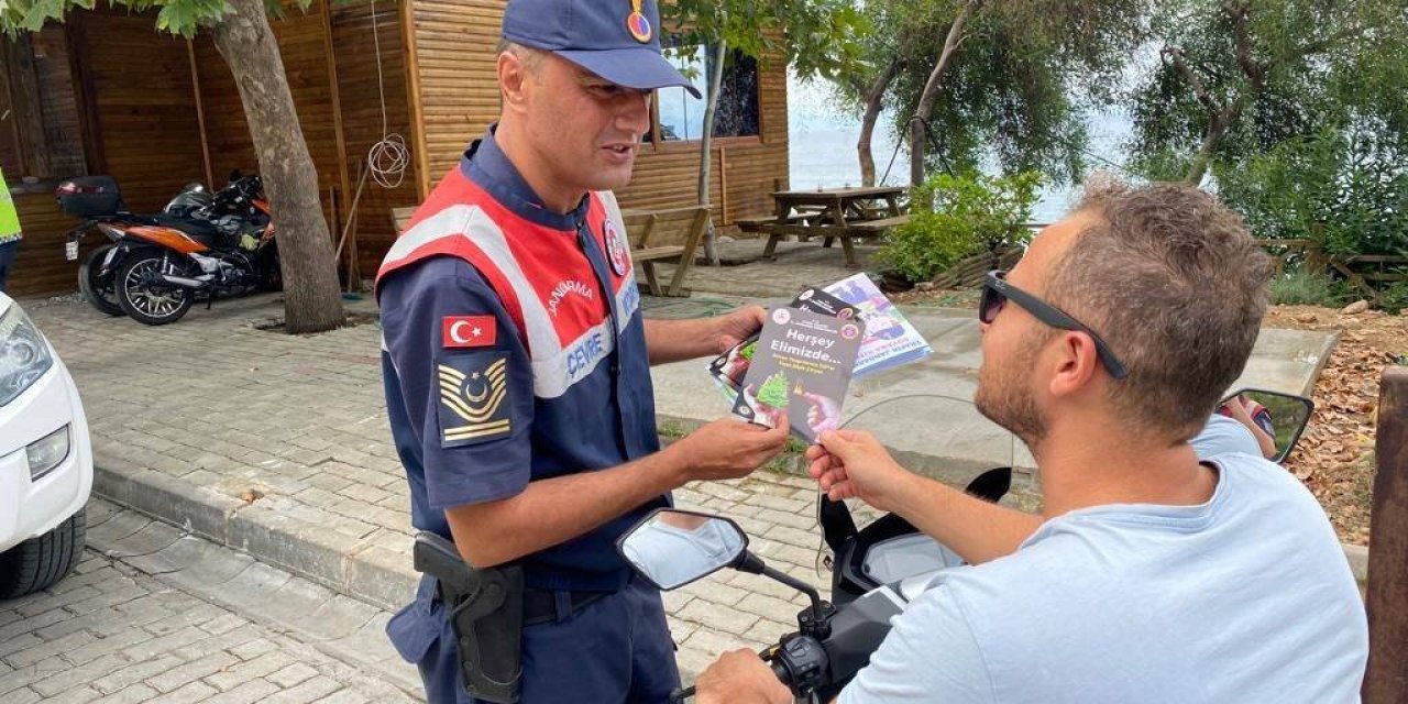 Milli Parkı ziyaret eden vatandaşlar bilgilendirildi