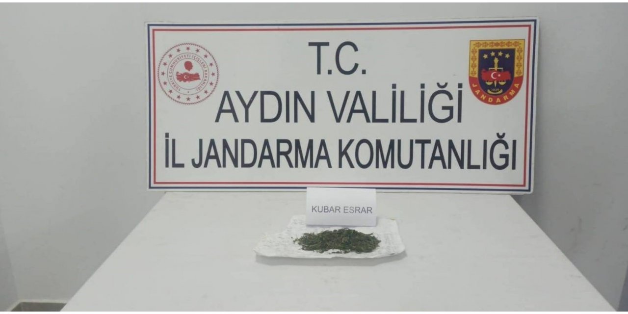 Jandarma ekipleri uyuşturucuya geçit vermiyor: 23 gözaltı