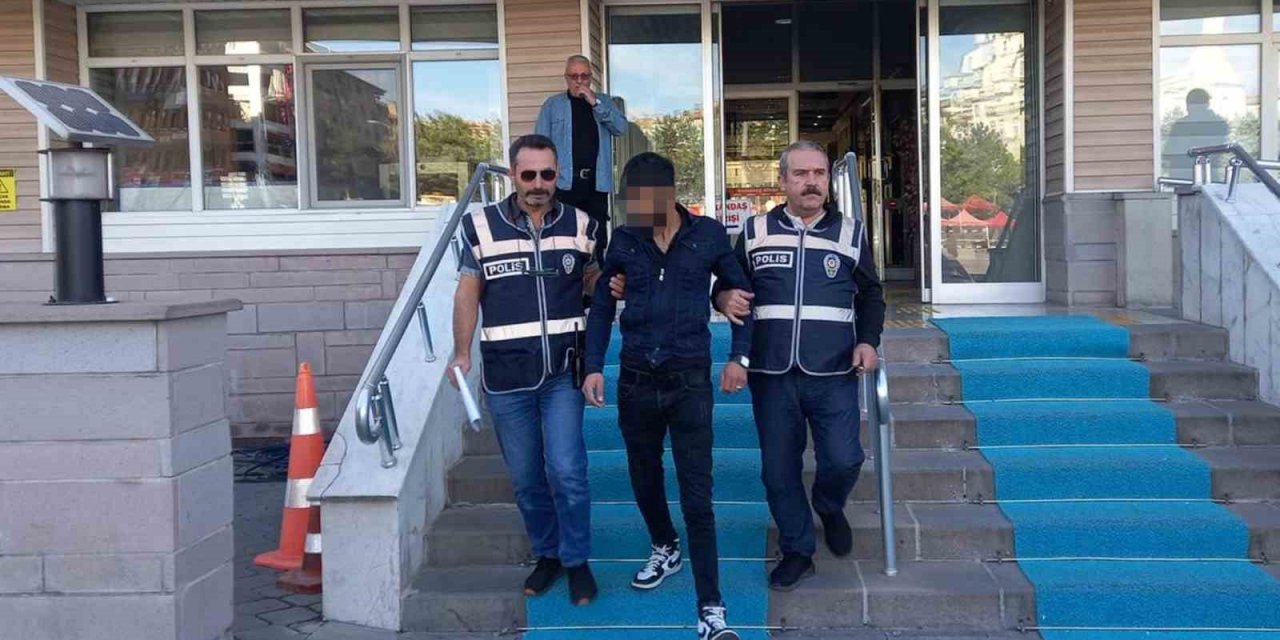 Devlet kurumları ile ilgili aşağılayıcı içerik paylaştı, gözaltına alındı