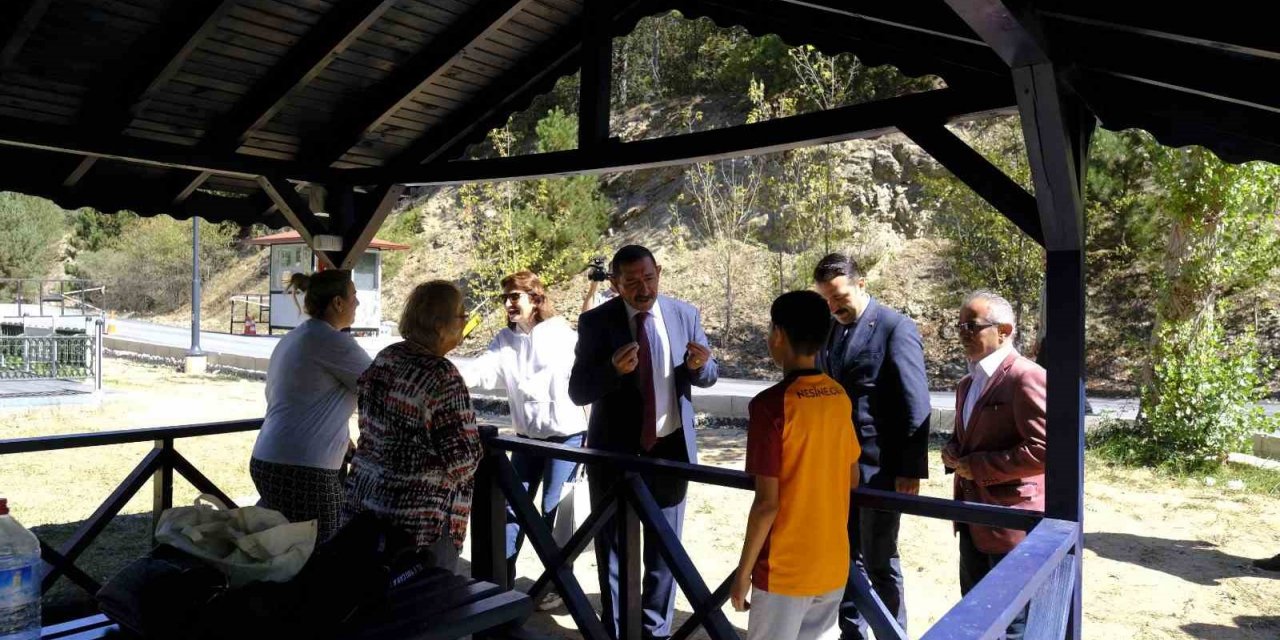 Kastamonu Belediyesi’nin yenilediği mesire alanına yoğun ilgi