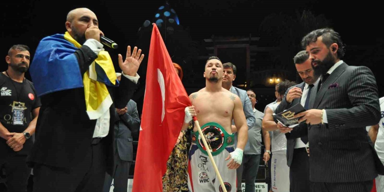 Fethiye’de WBC Profesyonel Boks Gecesi yapıldı