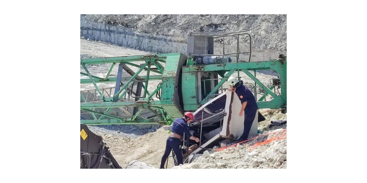 Arnavutköy’de sanayi sitesi inşaatında vinç devrildi: 1 işçi hayatını kaybetti