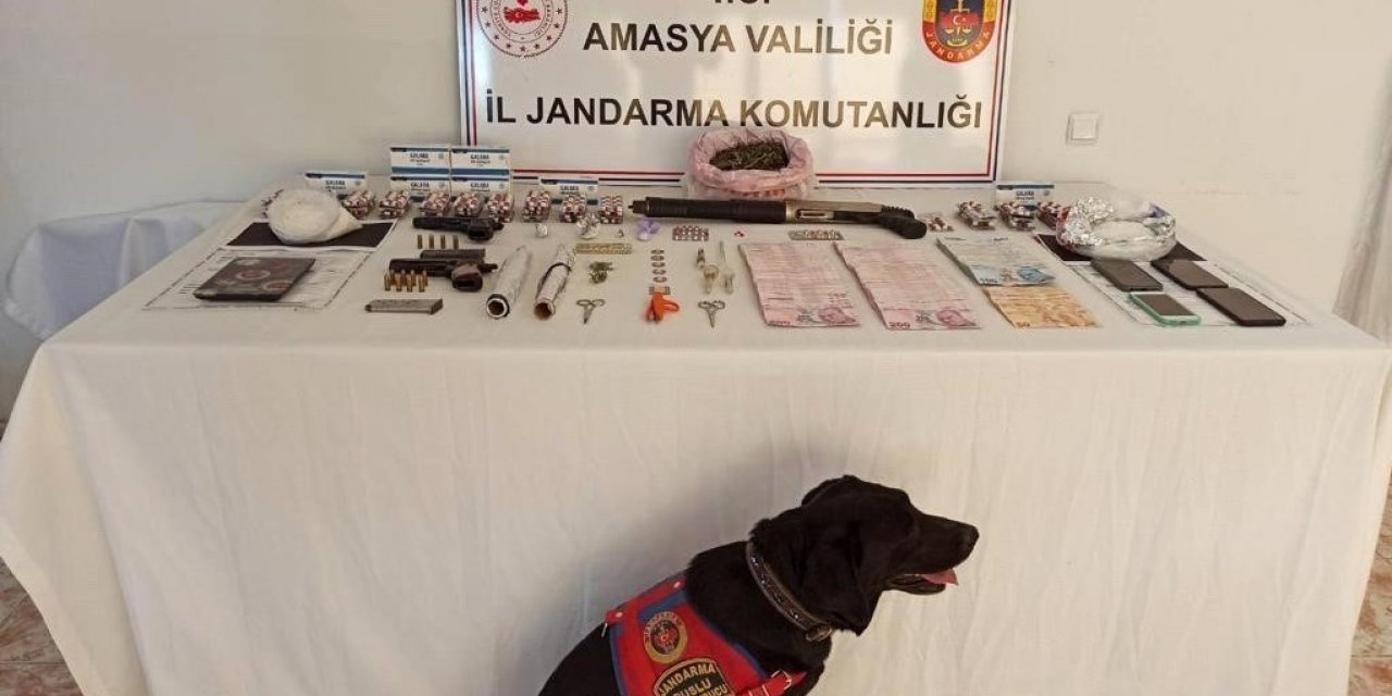Amasya’da jandarmadan uyuşturucu operasyonu: 4 gözaltı